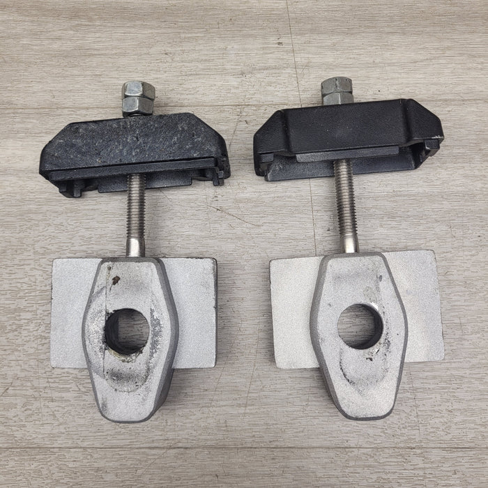 450 SR (2024) Axle adjusters