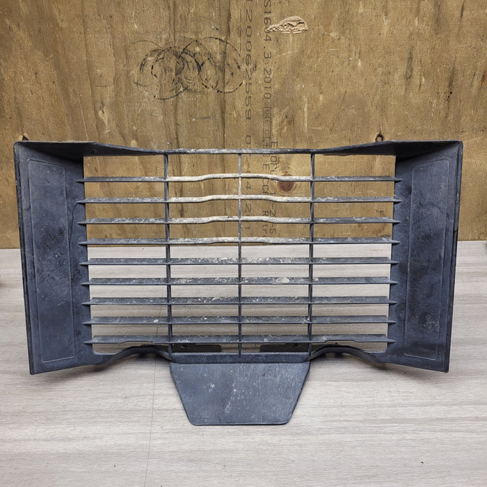 VF500C Magna Radiator Guard