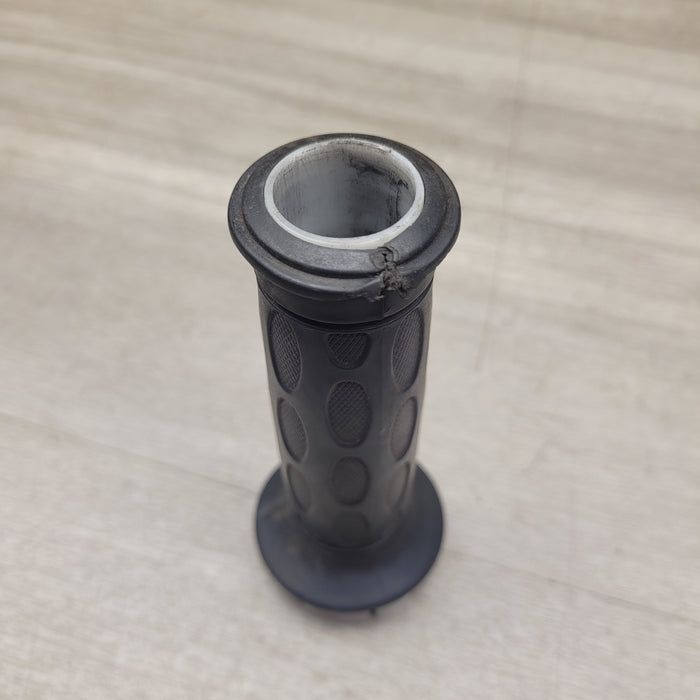 GT250R Throttle tube and grip