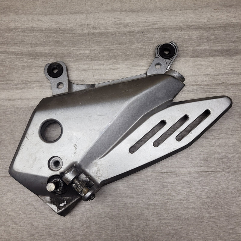 GW250 Inazuma Left riders peg mount