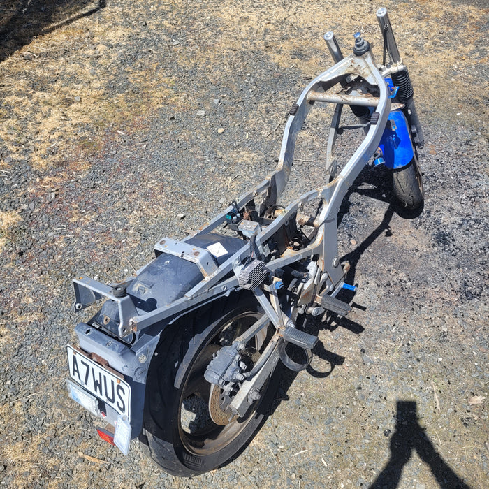 GSX250 Invader Frame (live rego)