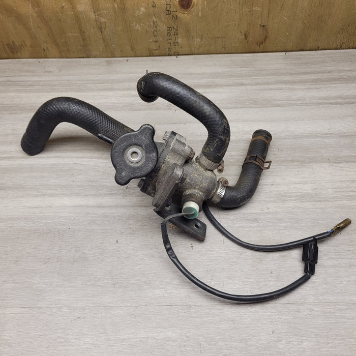 GSF250 Bandit (GJ74A) Thermostat and rad cap assy