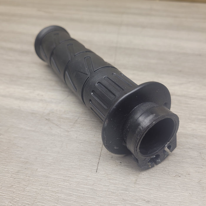 450 SR (2024) Throttle grip and tube