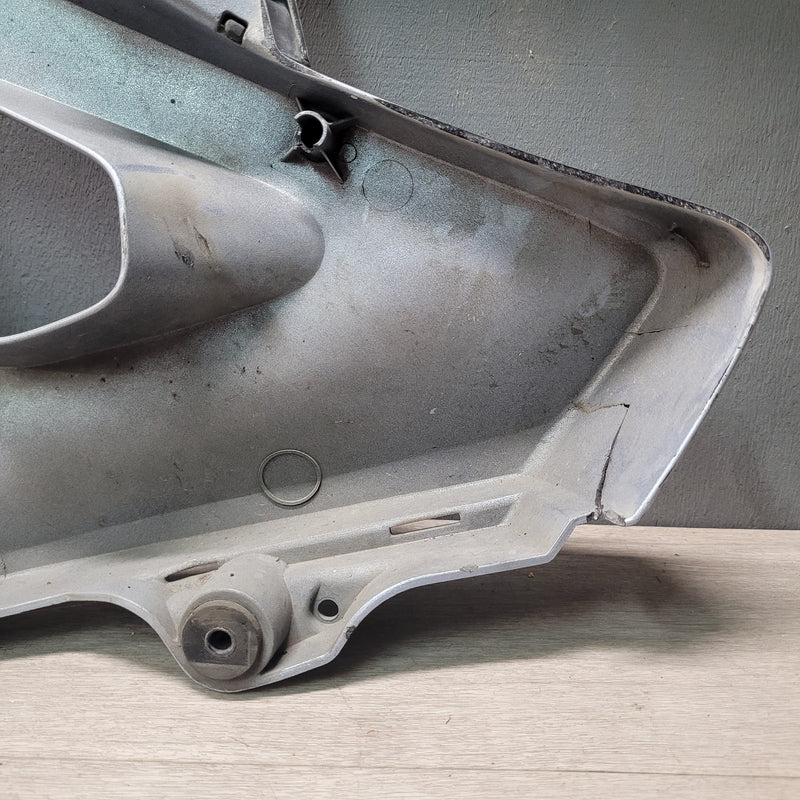 XL1000V Varadero (SD02) Right Upper Fairing