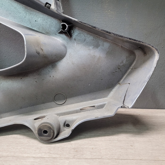 XL1000V Varadero (SD02) Right Upper Fairing