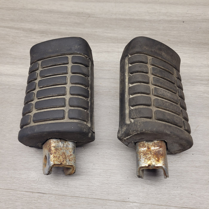 VF500C Magna Foot pegs