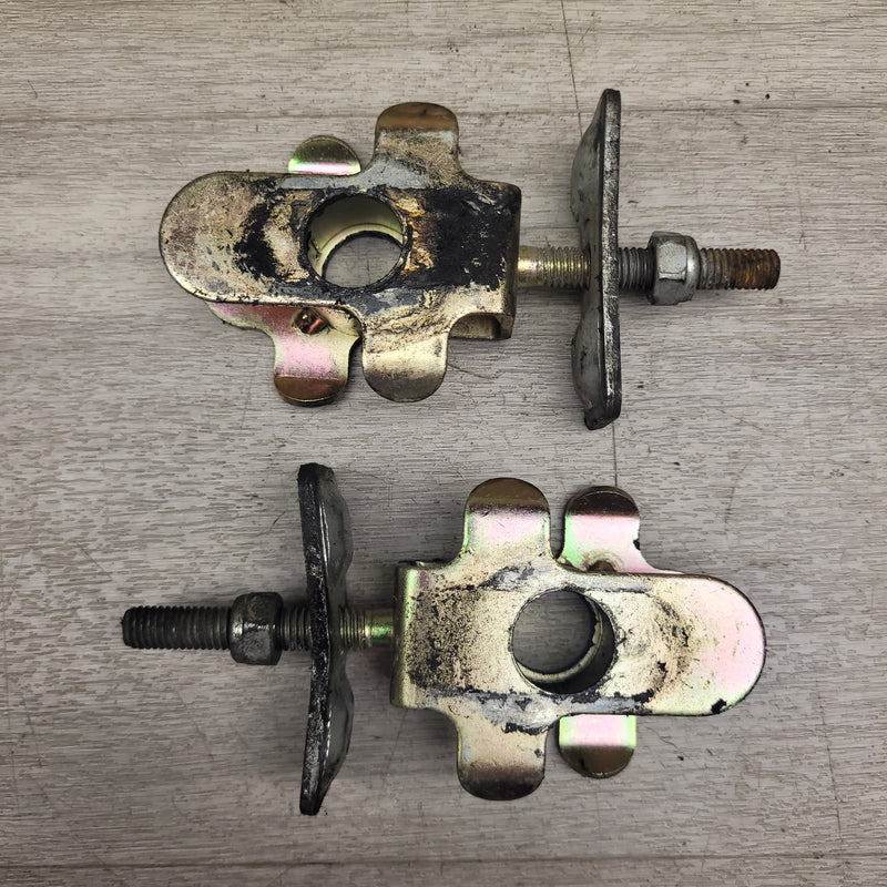 GT250R Rear Axle adjusters