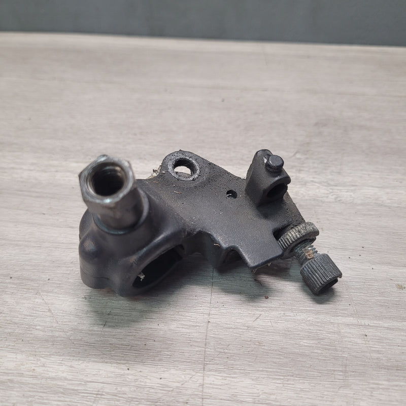 XL1000V Varadero (SD02) Clutch Perch