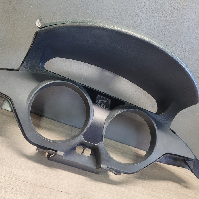 XL1000V Varadero (SD02) Dash cluster surround trim