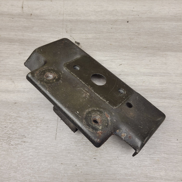 GSF250 Bandit (GJ74A) Seat release mounting plate