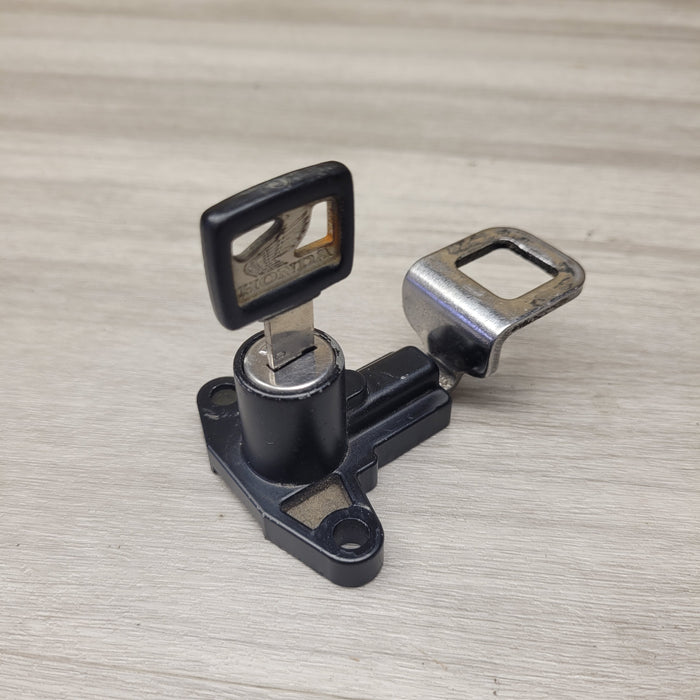 VF500C Magna Helmet lock with key