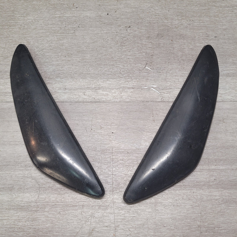 XL1000V Varadero (SD02) Screen Rubber Bumpers