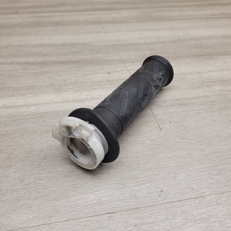 VL250 Intruder Throttle Grip and Tube