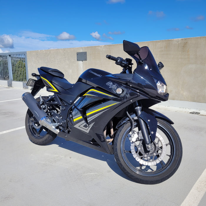 2012 Kawasaki EX250J Ninja