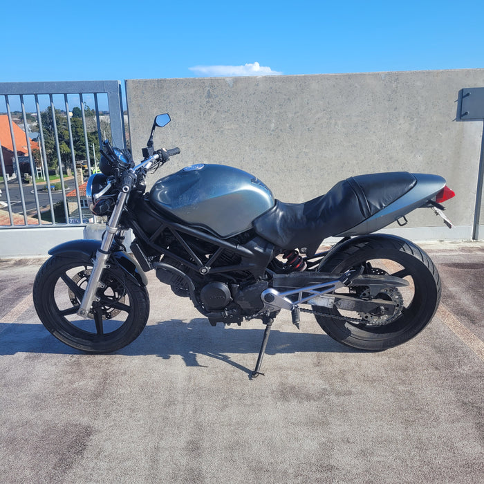 1998 Honda VTR250