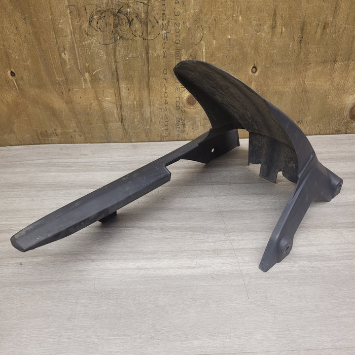 GSX150DXA (2019) Rear hugger/chain guard