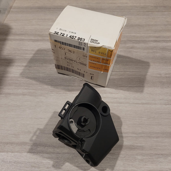 BMW 32 72 1 457 963 Left Lever Housing