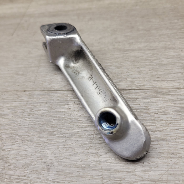 R1 (2007) Right foot peg