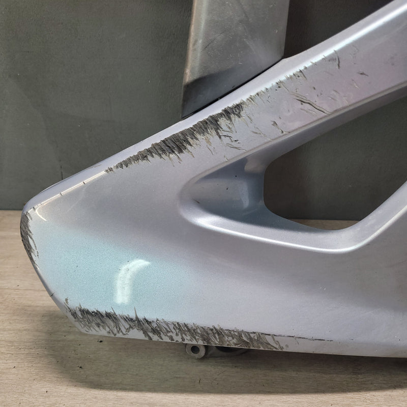 XL1000V Varadero (SD02) Right Upper Fairing