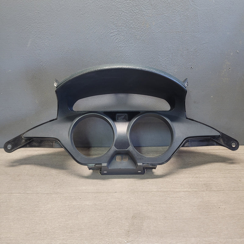 XL1000V Varadero (SD02) Dash cluster surround trim