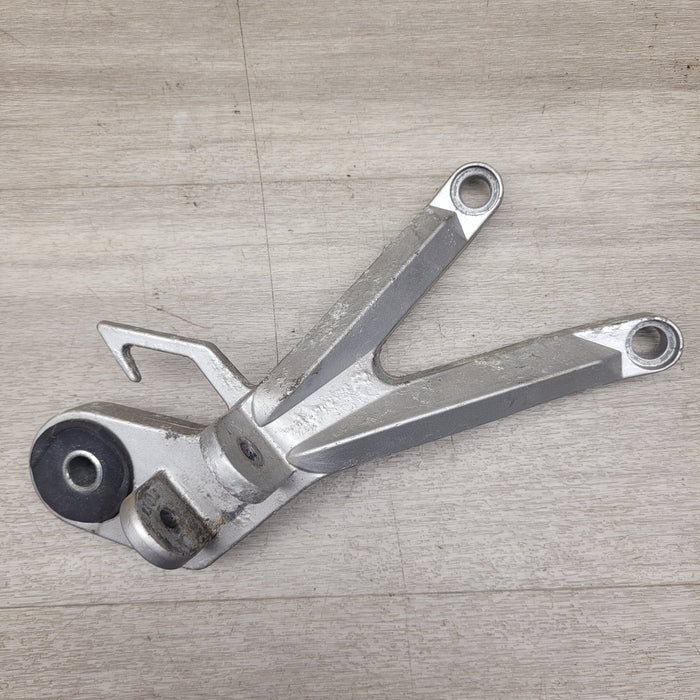 GT250R Right passenger foot peg mount