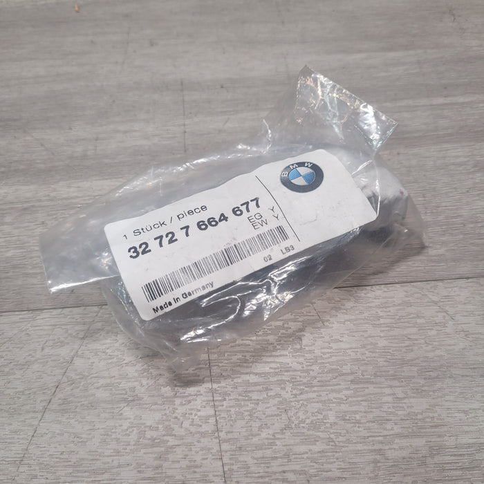 BMW 32 72 7 664 677 Pipe Clamp