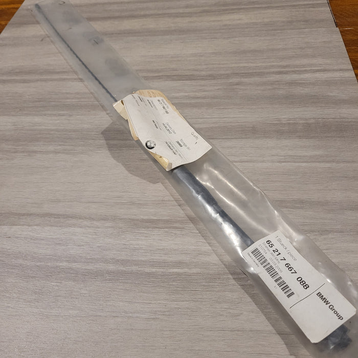BMW 65 21 7 667 088 Radio Antenna